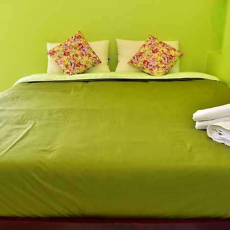 The House At Pranburi Hotell Exteriör bild