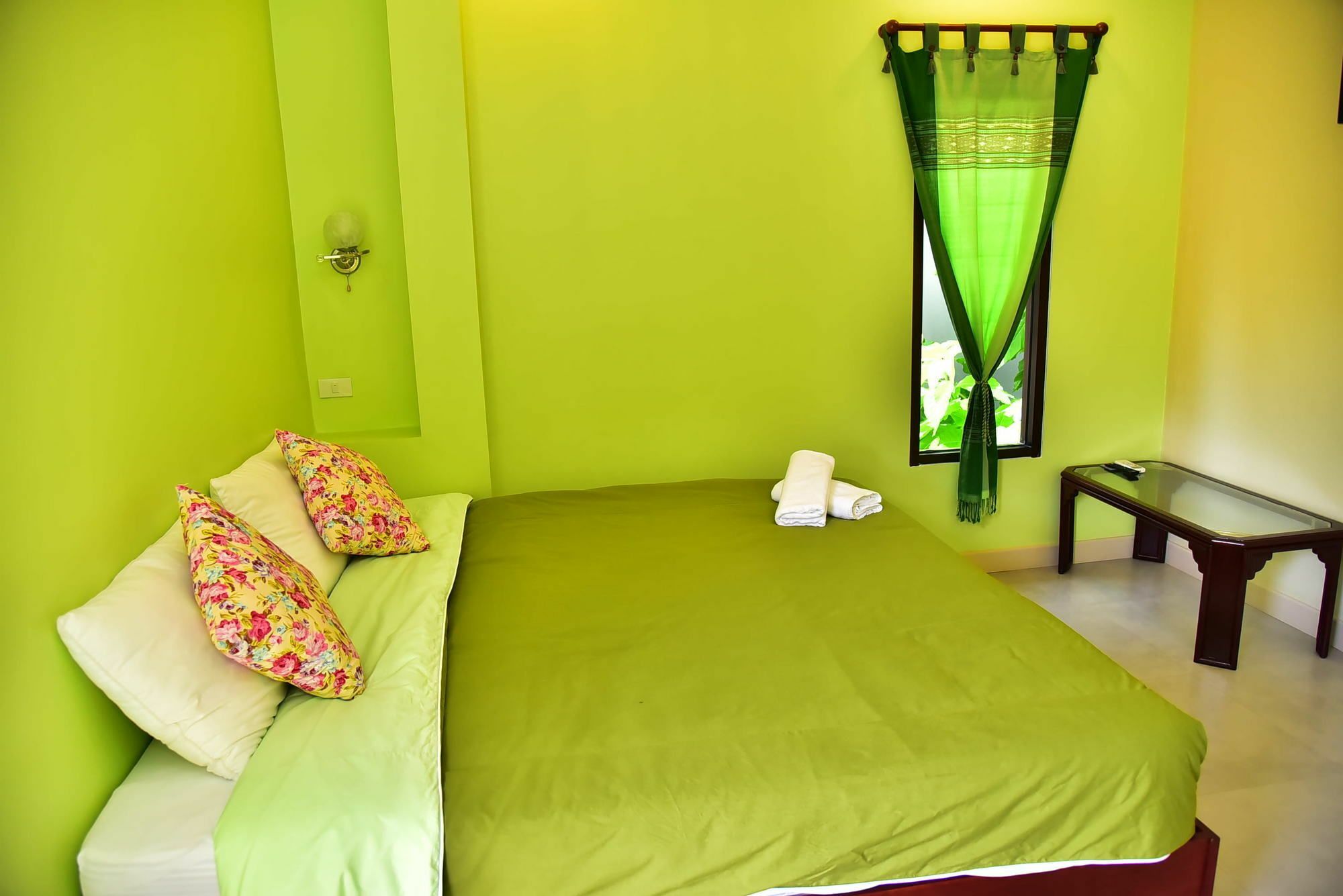 The House At Pranburi Hotell Exteriör bild